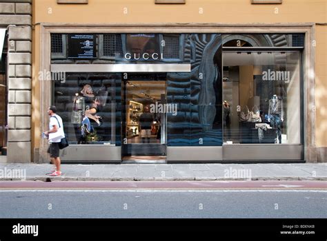 gucci a firenze via tornabuoni|gucci cafe florence closed.